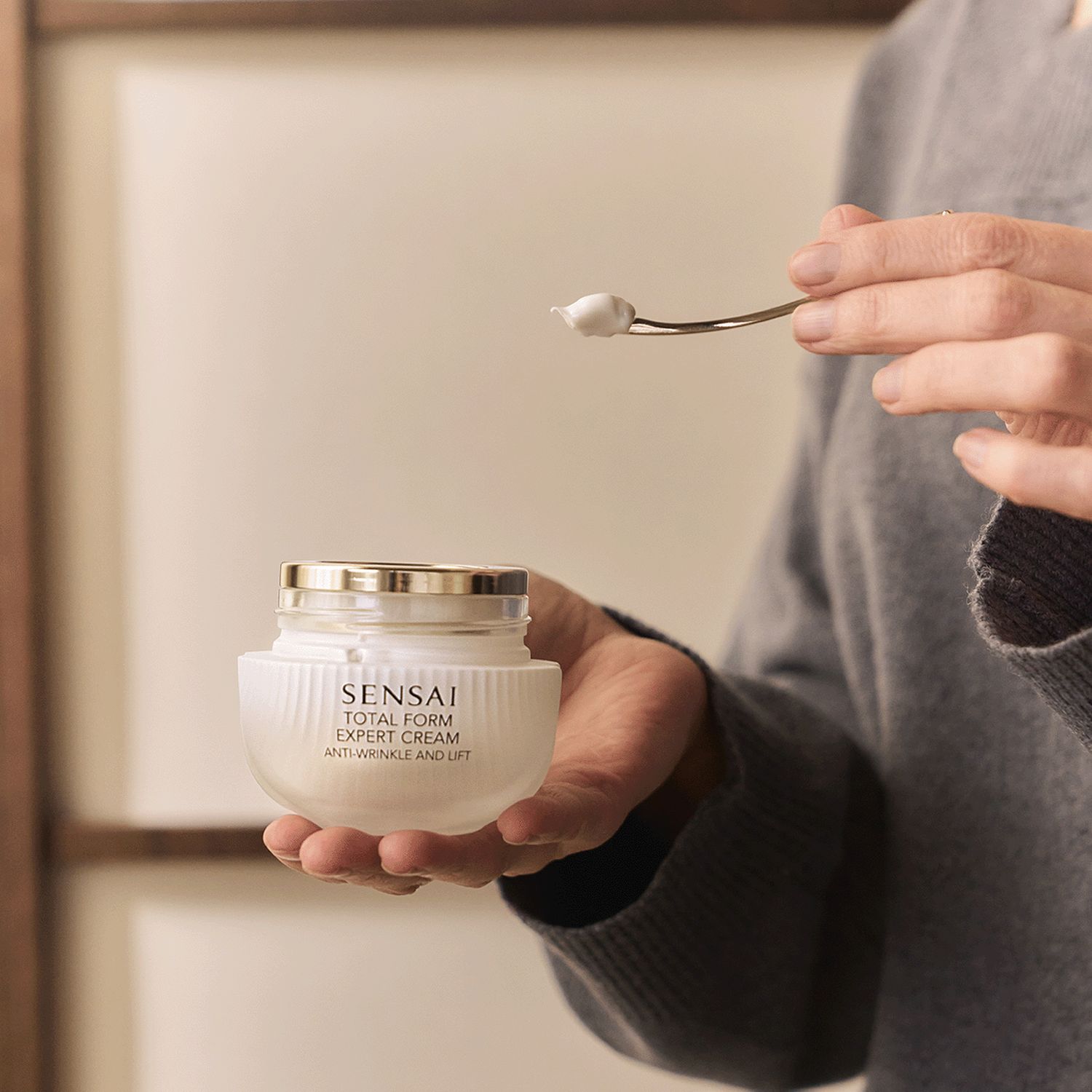 Total Form Expert Cream